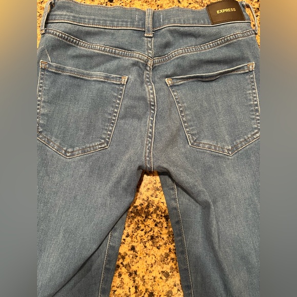 Express Mid Rise Blue Jean - Picture 3 of 4